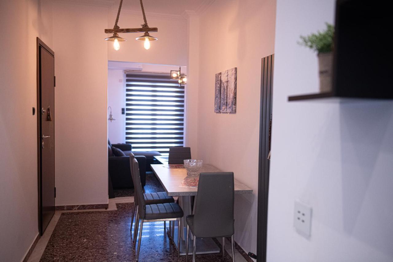 Sophia'S Place Piraeus Bagian luar foto